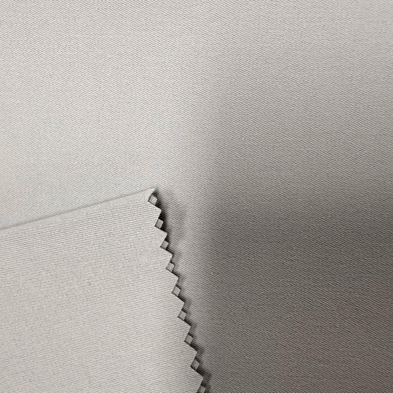 NO 6072 Tessuto crêpe di cotone fresco in twill fine